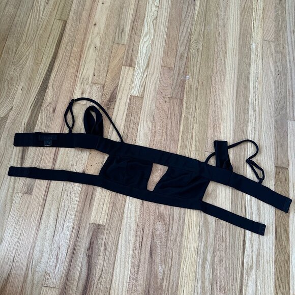 h:ours Bra Crop Top - Picture 3 of 3